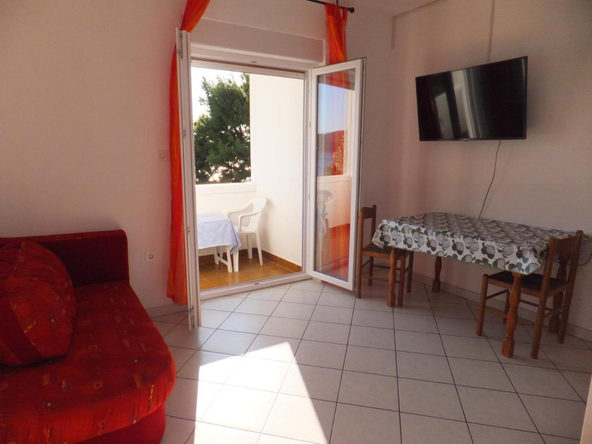 Apartments Justic Supetarska Draga Rum bild