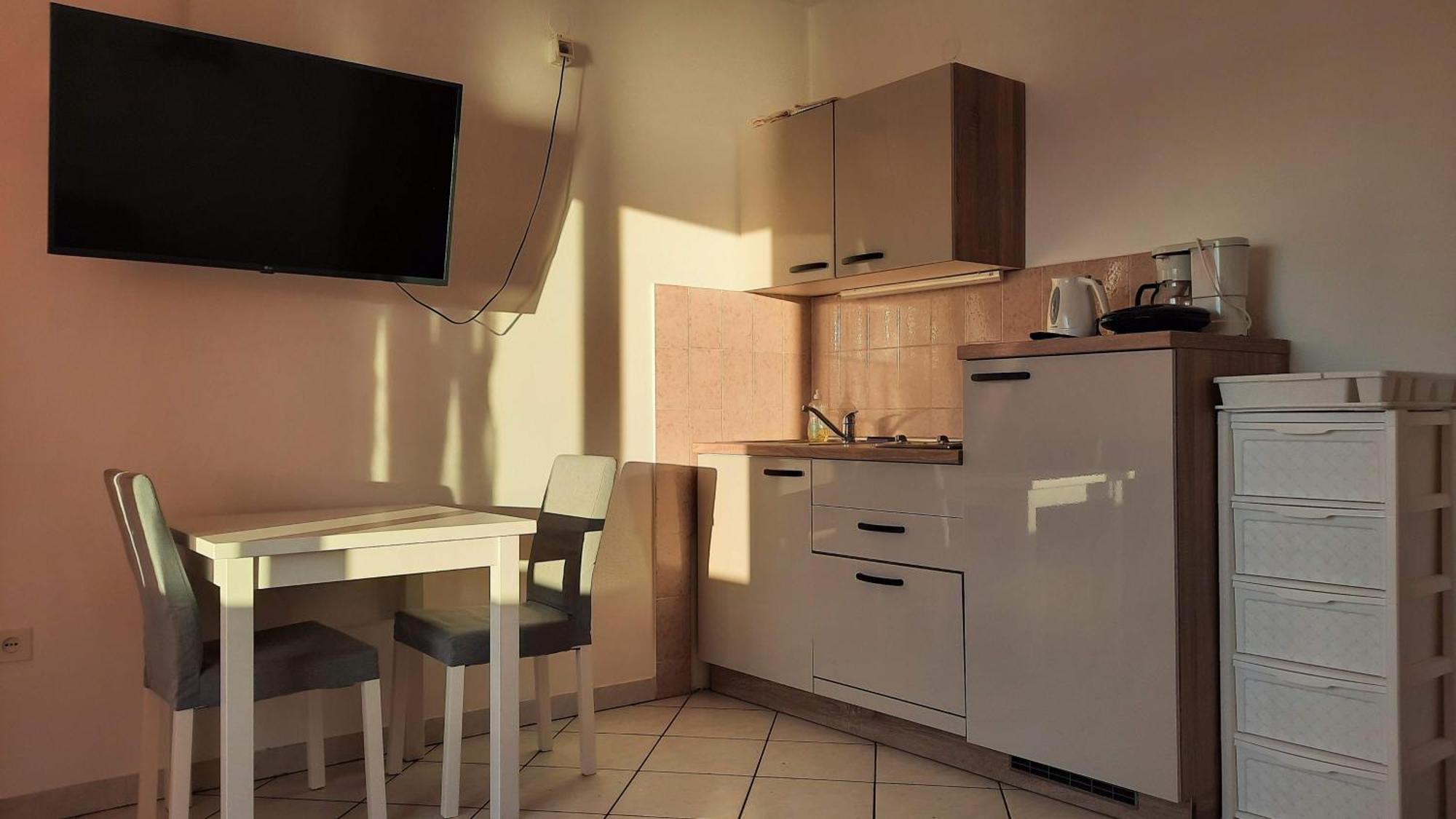 Apartments Justic Supetarska Draga Rum bild