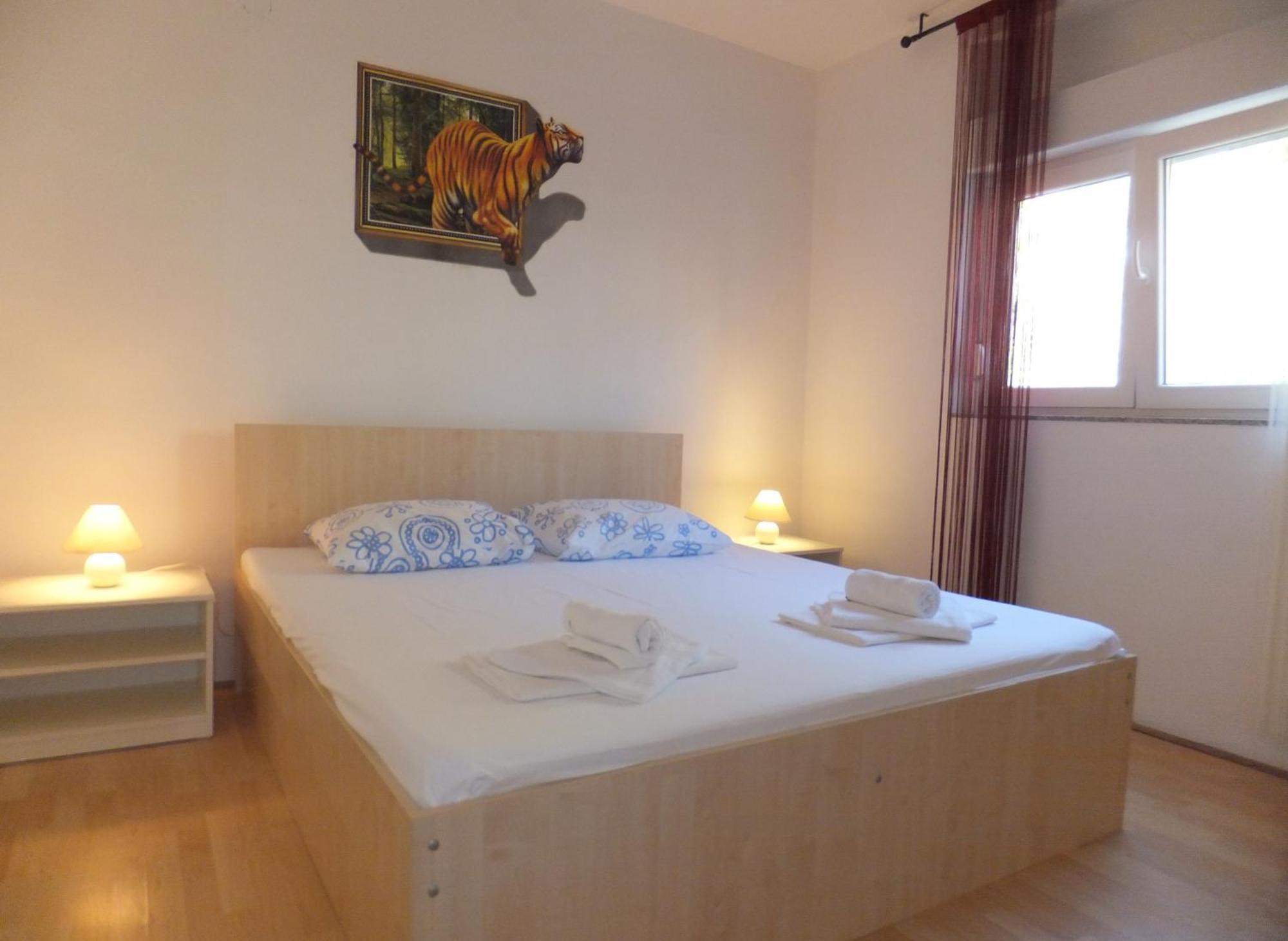 Apartments Justic Supetarska Draga Rum bild